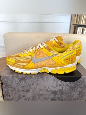 Nike Zoom Vomero 5 Yellow Ochre Men’s Size 9 Bowerman FJ4453-765